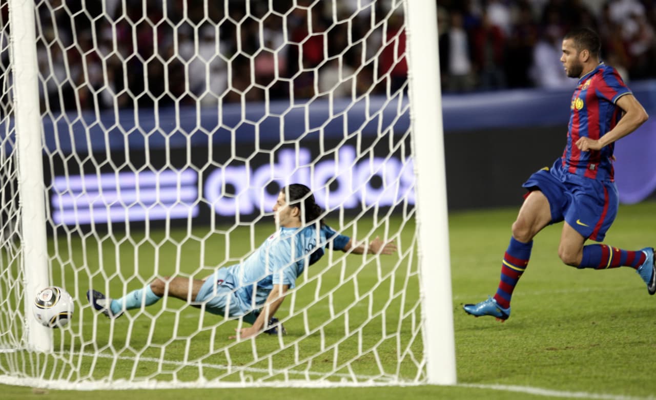 Ese tanto, luego de sobrepasar al arquero Víctor Valdés, ponía el juego 1-0 a su favor, a pesar de que el resultado final fue de 3-1 para el Barcelona.
