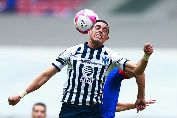 Rogelio Funes Mori fue expulsado al minuto 23 y esa situación perjudicó a Monterrey que jugó cerca de 80 minutos con 10 hombres.