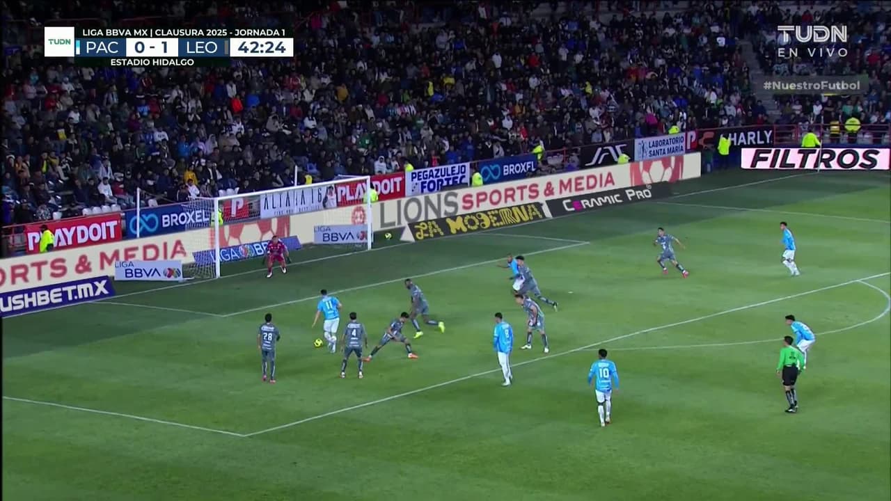 ¡TIRO ATAJADO! disparo por Oussama Idrissi.