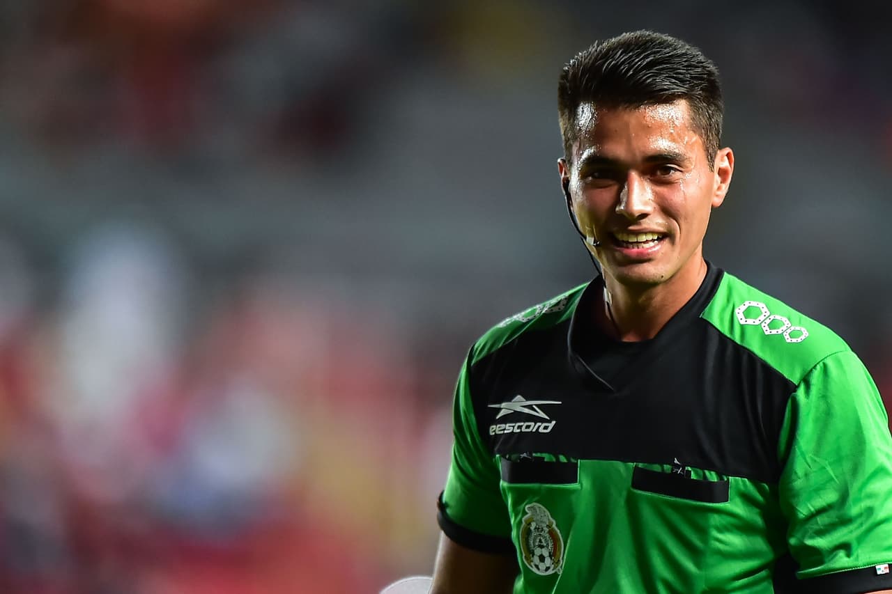 Guillermo Pacheco mostró 4 tarjetas amarillas.