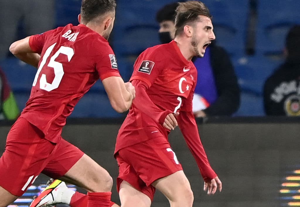 Turquía necesitaba la goleada y pasan por encima 6-0 en su duelo frente a Gibraltar.