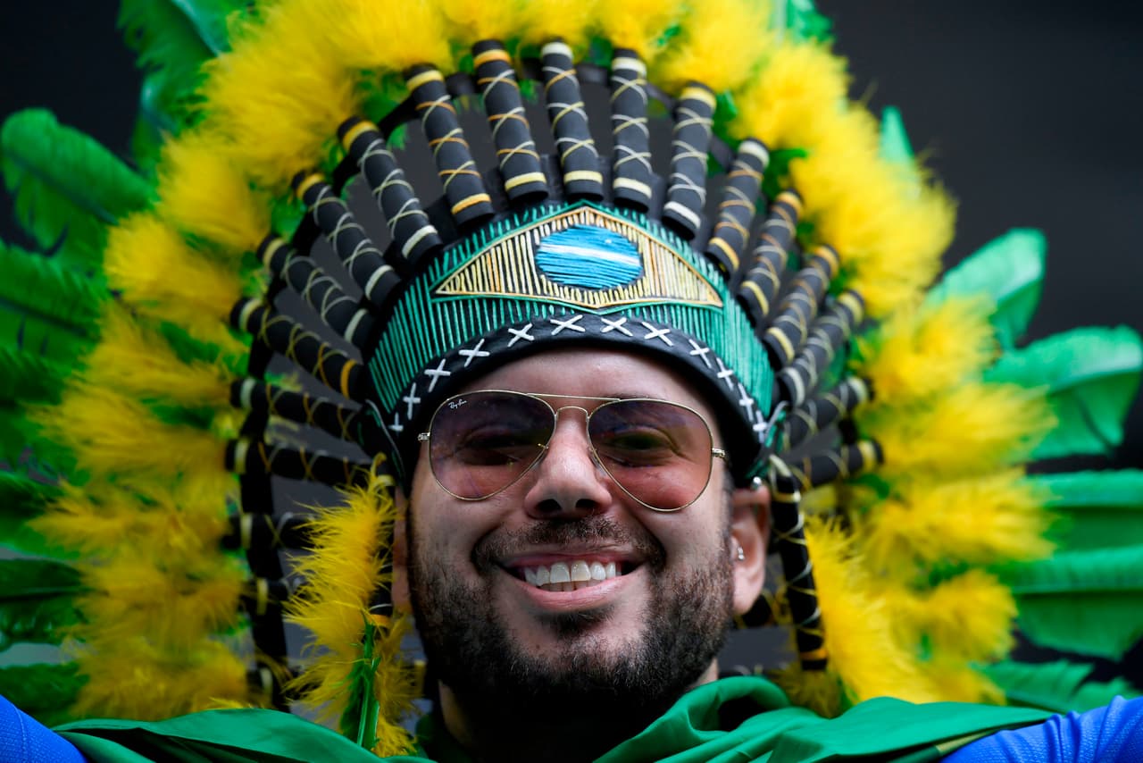 El colorido y el entusiasmo se apoderó de San Petersburgo en medio de la fiesta de los fanáticos de Brasil y Costa Rica por el segundo partido para cada uno en el grupo E del Mundial Rusia 2018.