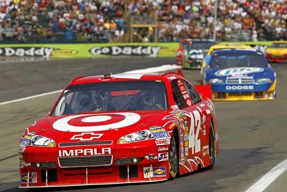 El colombiano del equipo Chip Ganassi Racing adelantó a sus rivales desde el principio.