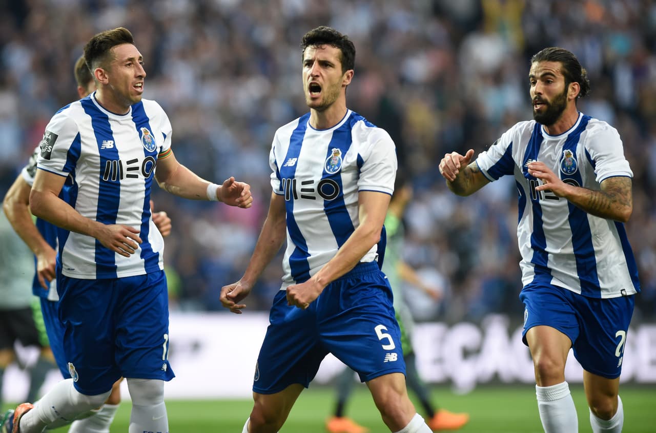 <b>Héctor Herrera: </b>jugó los 90 minutos en el triunfo del Porto por 5-1 sobre Vitoria Setubal (parcial). Por su parte, Diego Reyes se quedó en el banco de suplentes.