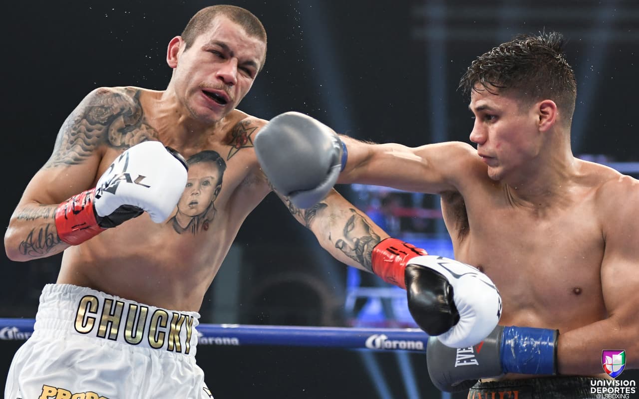 En la pelea coestelar de la noche, el campeonato supergallo de la Asociación Mundial de Boxeo (AMB), Daniel Roman le quitó el invicto al mexicano Moisés 'Chucky' Flores por amplia decisión unánime. Las tarjetas fueron de 116-112, 118-110 y 120-108 para el campeón.