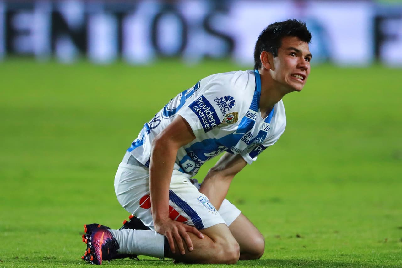 PACHUCA, MEXICO - NOVEMBER 27: Hirving Lozano of Pachuca reacts during the quarter finals second leg match between Pachuca and Necaxa as part of the Torneo Apertura 2016 Liga MX at Hidalgo Stadium on November 27, 2016 in Pachuca, Mexico. (Photo by Hector Vivas/LatinContent/Getty Images)