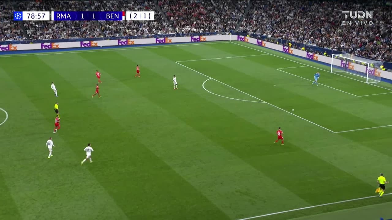 ¡GOL!  anota para Real Madrid. Vinícius Júnior