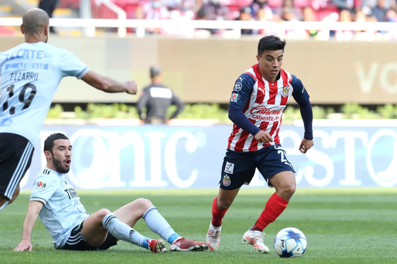 Loa franceses participan en dos de las tres anotaciones de Tigres, comandan la victoria 1-3 sobre las Chivas y llegan a 10 puntos.