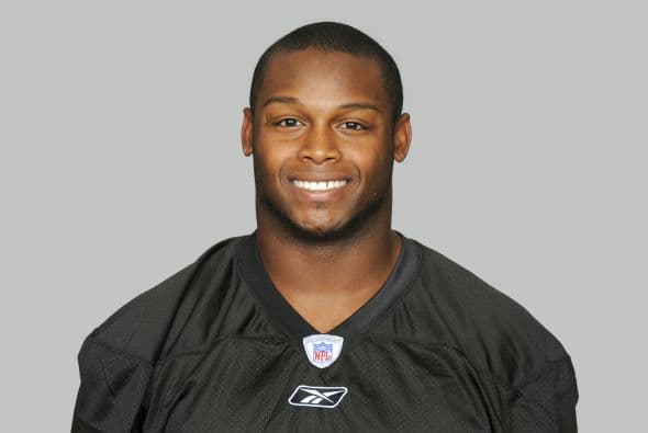 Arrestan a jugador de los Cardenales de Arizona por violencia doméstica