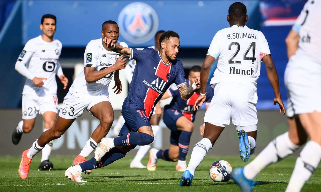 Neymar lo intentó, pero no salió en su mejor día y desperdició varias oportunidades de gol.