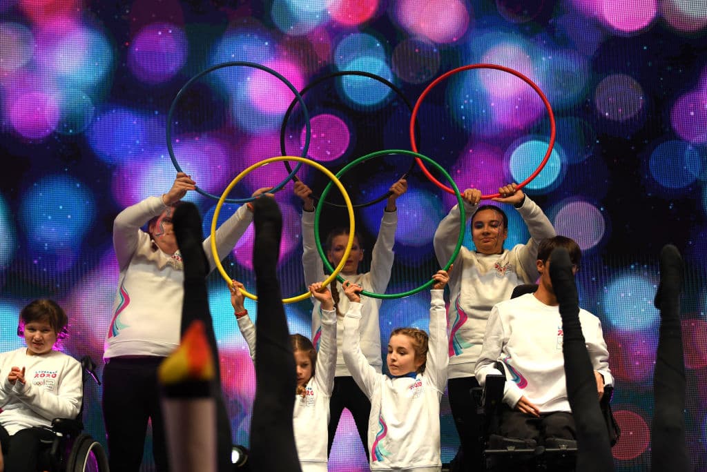 Se clausuran los Juegos Olímpicos de la Juventud en Lausana y se pasa la bandera olímpica a Corea del Sur, próximo anfitrión en cuatro años.