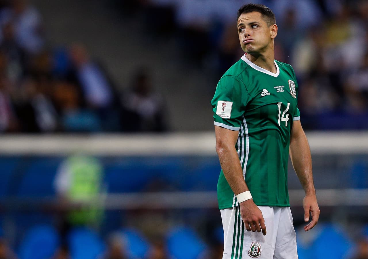 El delantero mexicano no tuvo opciones claras frente al arco del campeón del mundo.