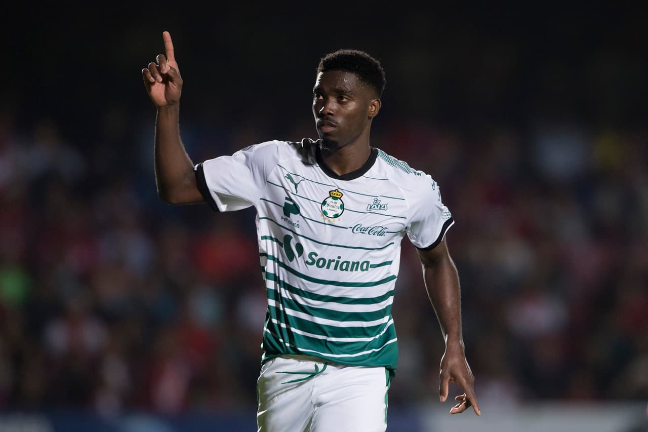 Djaniny Tavares busca ser el primer africano campeón de goleo en la Liga MX