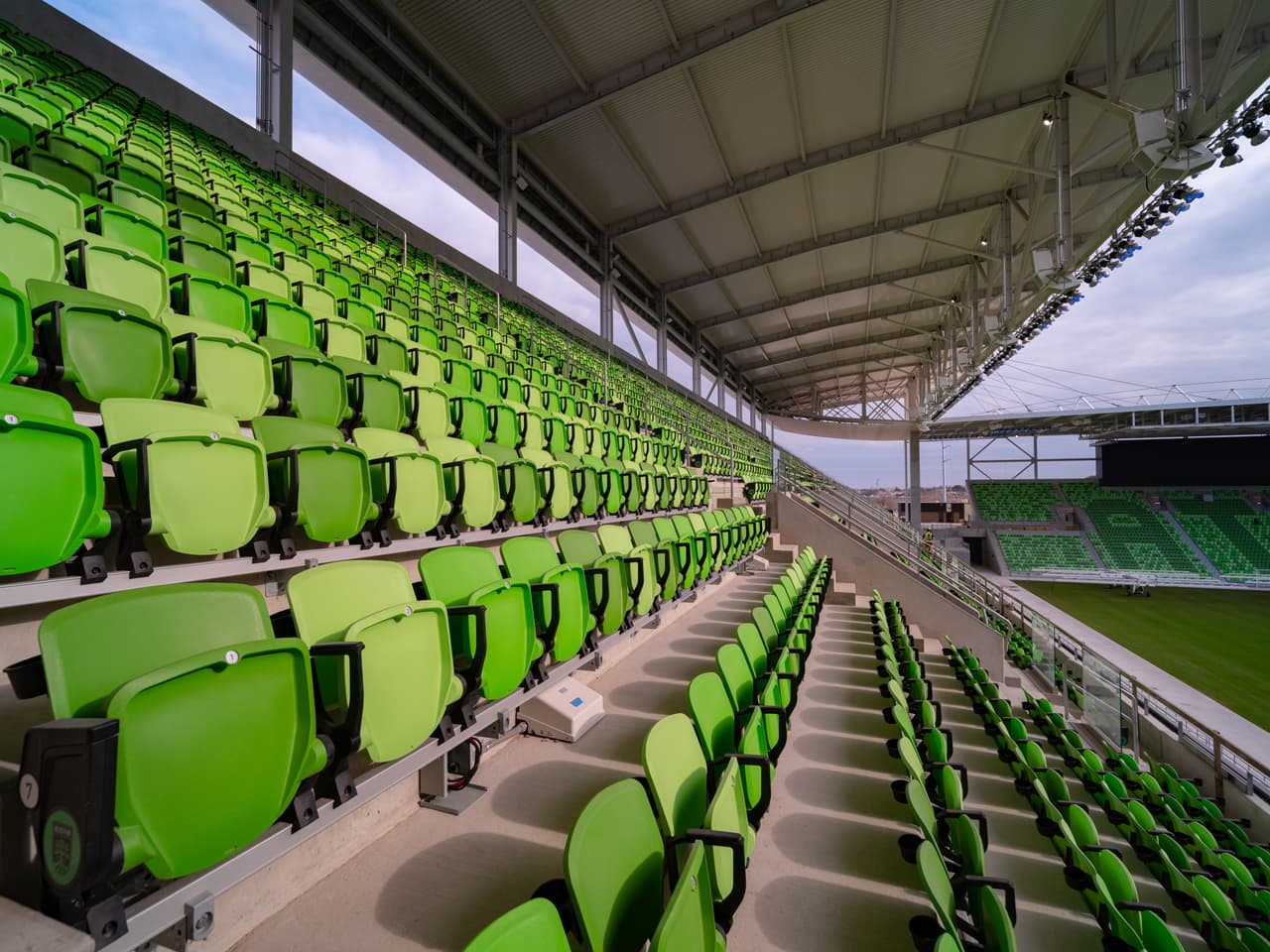 El verde sintetiza todo en la vida cotidiana de Austin FC, desde el color de la casaca al tono predominante en el estadio.