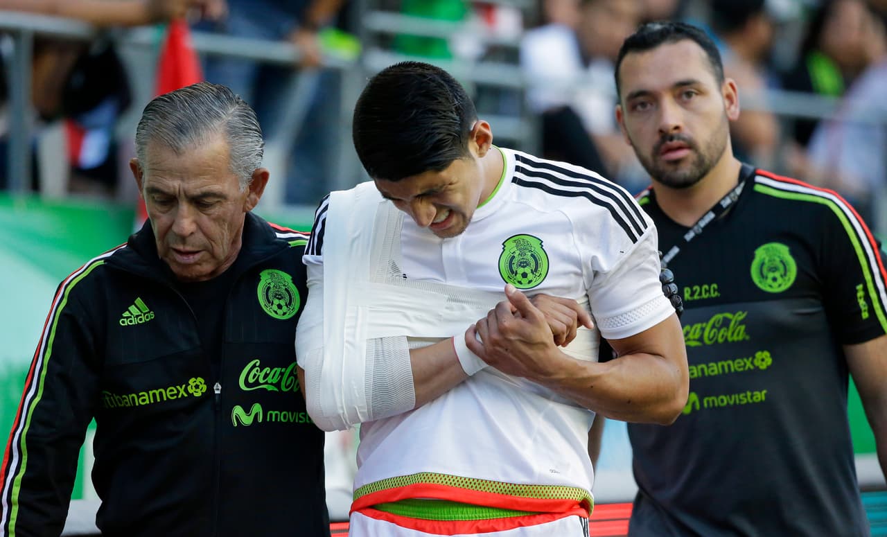 En el 2017, Alan Pulido vivió un caso de futbolistas en accidentes de coches. El mexicano era copiloto cuando otro carro se pasó el rojo y los chocó. El jugador no tuvo golpes y entrenó con normalidad con Chivas.