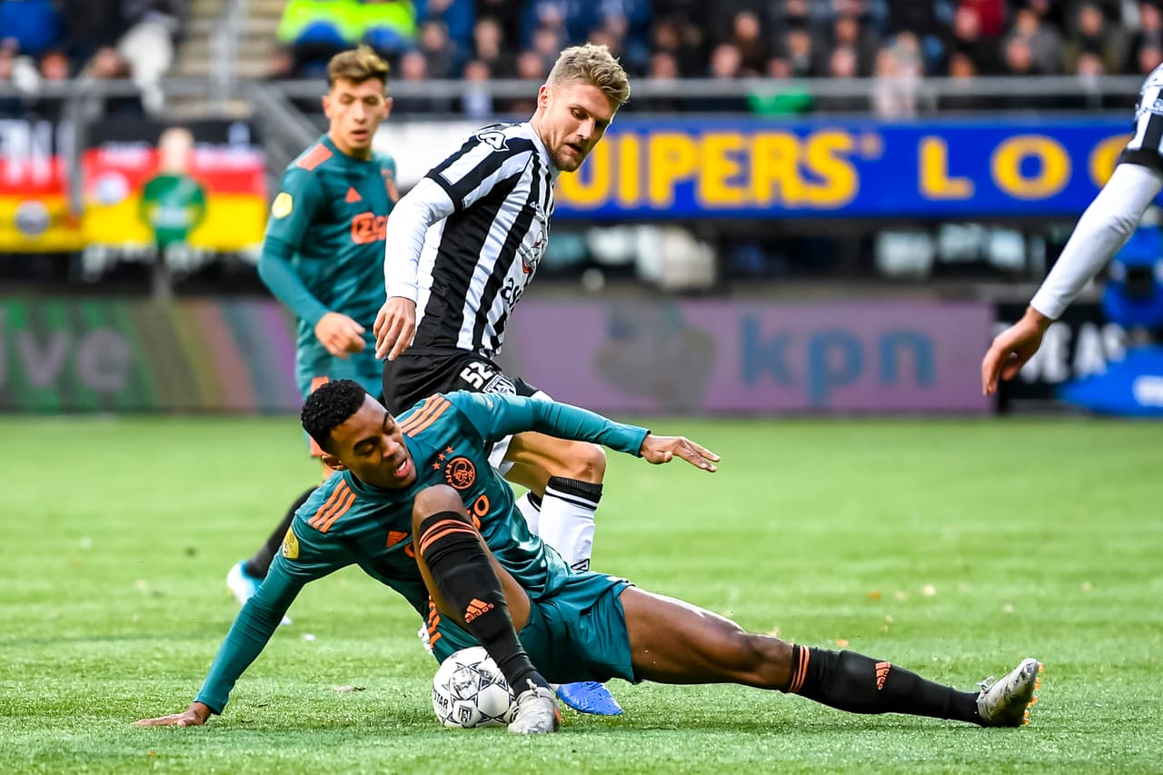 Ajax no puede y Heracles se impone por un gol