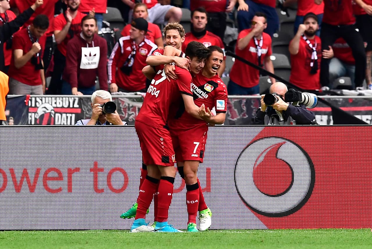 'Chicharito' celebró con mucha alegría el tanto en medio de una temporada en la que ha estado alejado del gol. Desde febrero no marcaba en Bundesliga.
