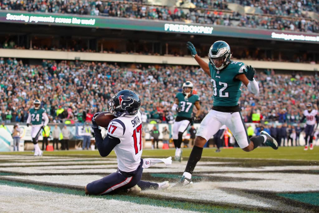 Y para acallar el Lincoln Financial Field, Watson lanzó pase de anotación a Vyncit Smith, de 35 yardas, restando 2:04 para acabar el juego y dar ventaja a los Texans 30-29.