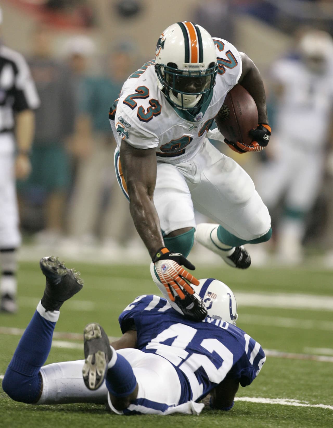 SUPER BOWL XLI / Dolphin Stadium en Miami Otro intento para los Miami Dolphins, otra vez fuera, 6 - 10.