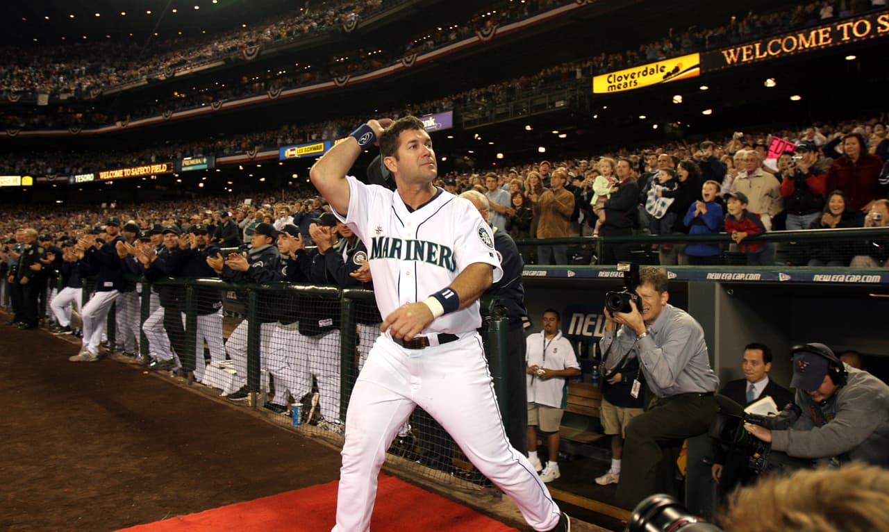 Edgar Martínez. El bateador designado de los Marineros de Seattle jugó 18 años en las Mayores, todos ellos con Seattle. Fue siete veces All Star, ganó cinco bates de plata y dos títulos de bateo.