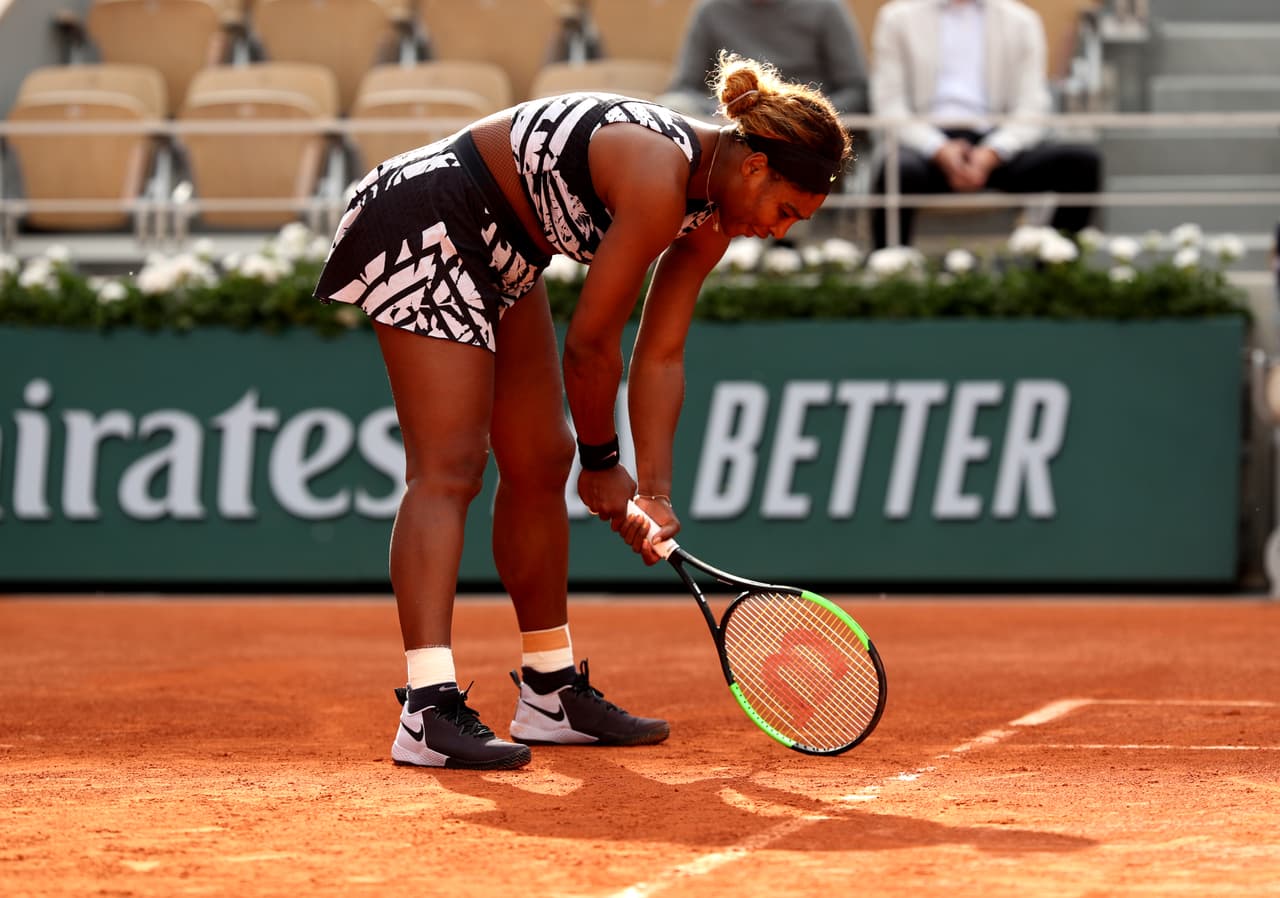 La estadounidense Serena Williams remontó 2-6, 6-1 y 6-0 ante la rusa Vitalia Diatchenko, para acceder a la segunda ronda de Roland Garros, donde aspira a sumar, a sus 37 años, su vigesimocuarto Grand Slam.