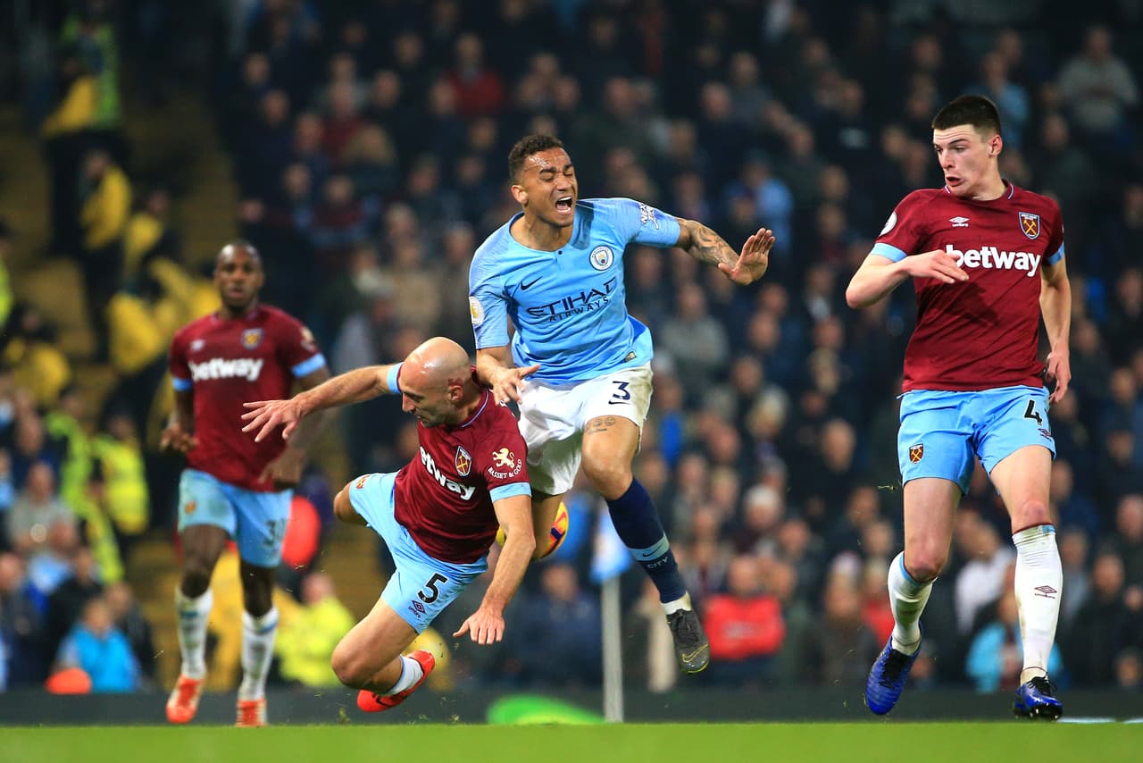 Poco más sucedió en el campo del Manchester que con este triunfo consiguió llegar a 68 puntos en la clasificación como segundo del torneo por debajo del Liverpool.
