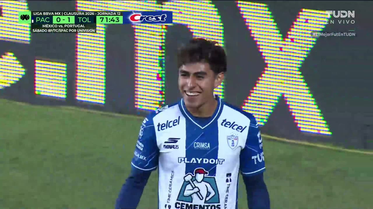 ¡Golazo del Pachuca! Elías Montiel sacó un zapatazo imparable para Hugo