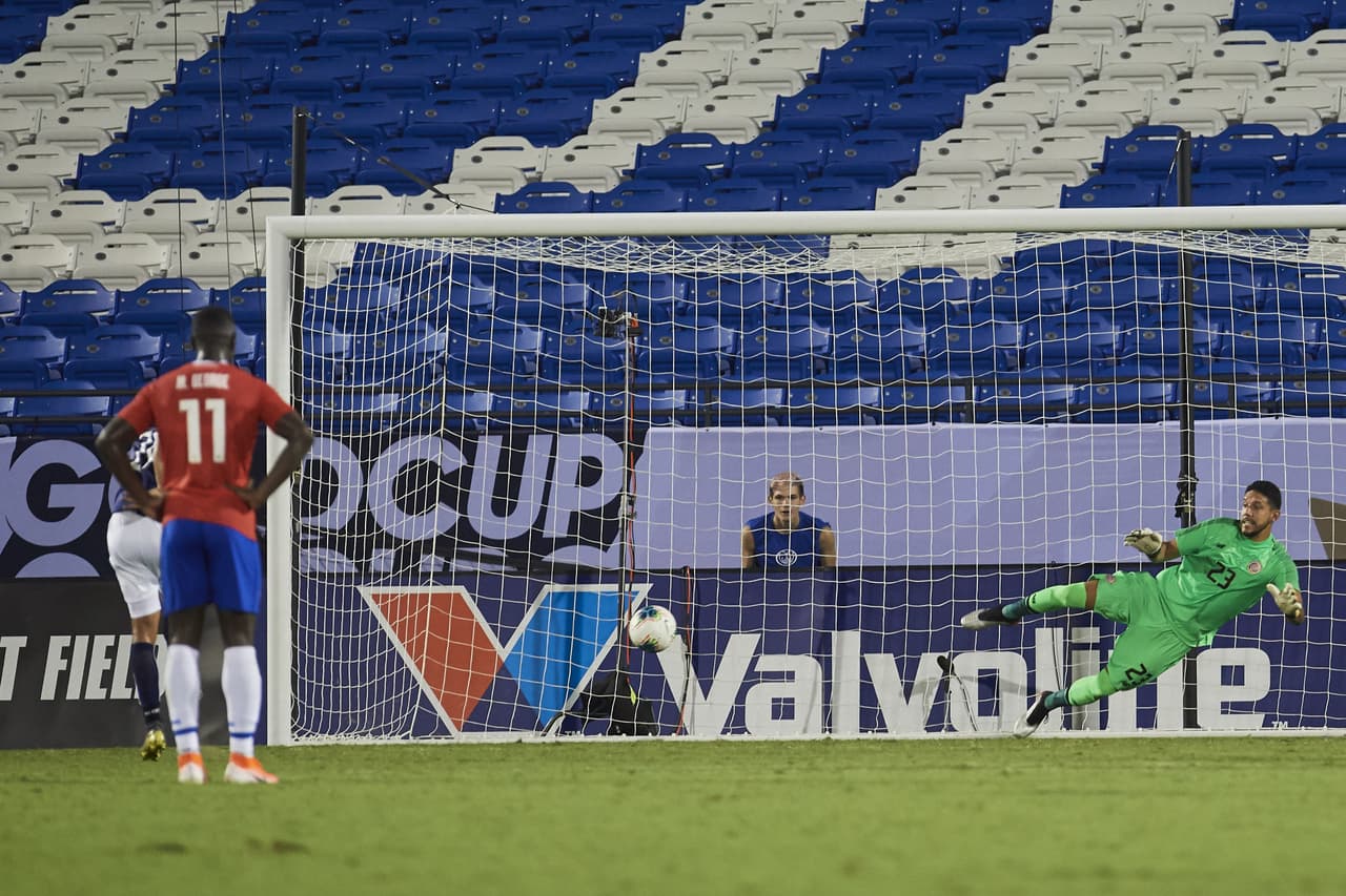 Las selecciones de Costa Rica y Bermudas se vieron las caras en Toyota Stadium, en Frisco, Texas, por el Grupo B de la Copa Oro 2019. Costa Rica se adelantó en el marcador con gol de Mayron George a los 30 minutos. Más tarde, con gol de Elías Aguilar, los Ticos aumentaron a 2-0 la ventaja pero a los 59 minutos, de penalti, Nahki Wells descontó por los bermudeños.