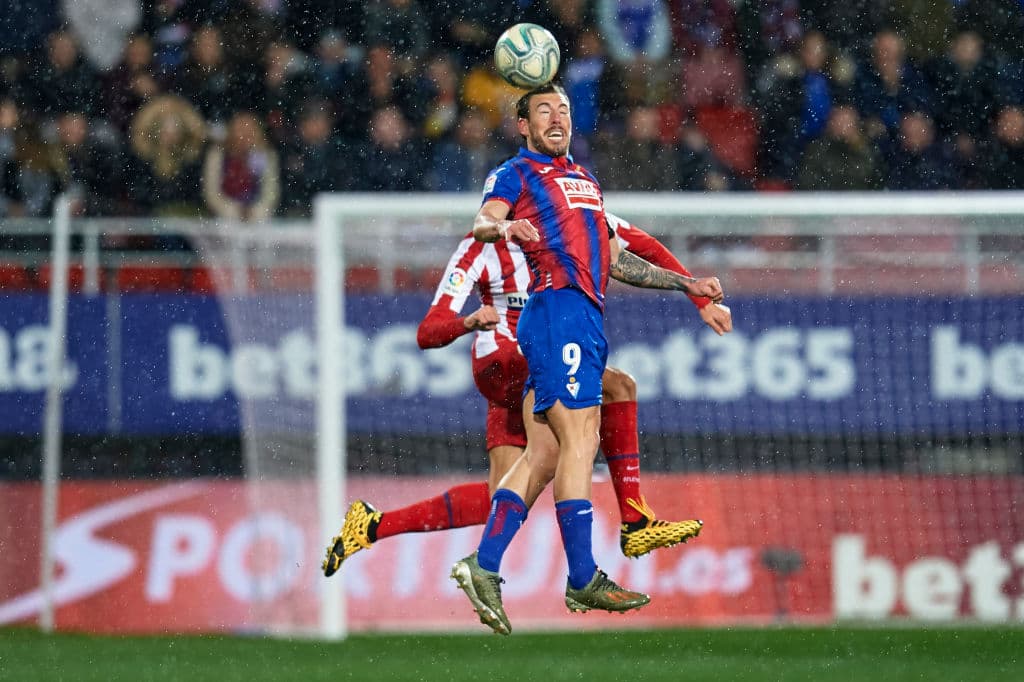 Con goles de Esteban Burgos y Edu Exp´´osito, el Eibar gana y ocasiona la tercer derrota del Atlético en lo que va del torneo.