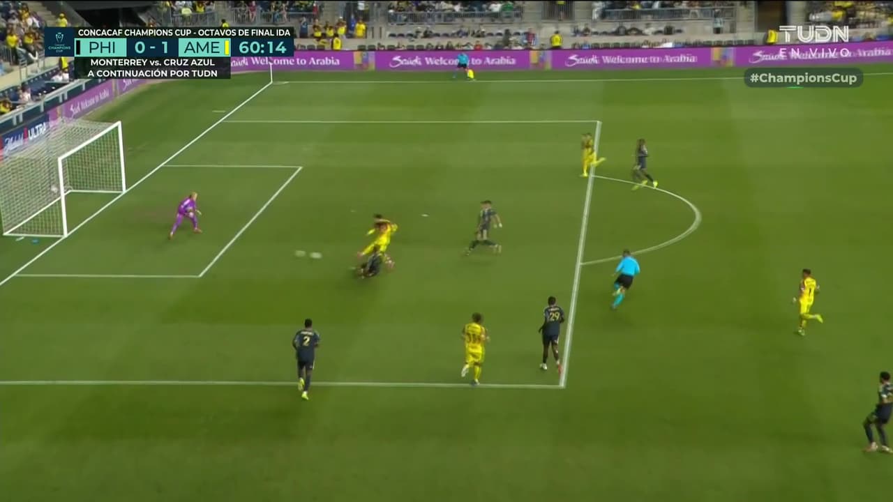 ¡Veiga perdona el segundo gol! Jugadón de Salas que no termina el brasileño