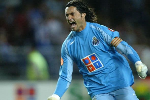 A nivel nacionalidad, Ronaldo está a la cacería del arquero Víctor Bahía como el portugués con mayor cantidad de títulos en su carrera. El ex guardameta del Oporto y Barcelona conquistó 37 trofeos en sus 19 años de profesional.