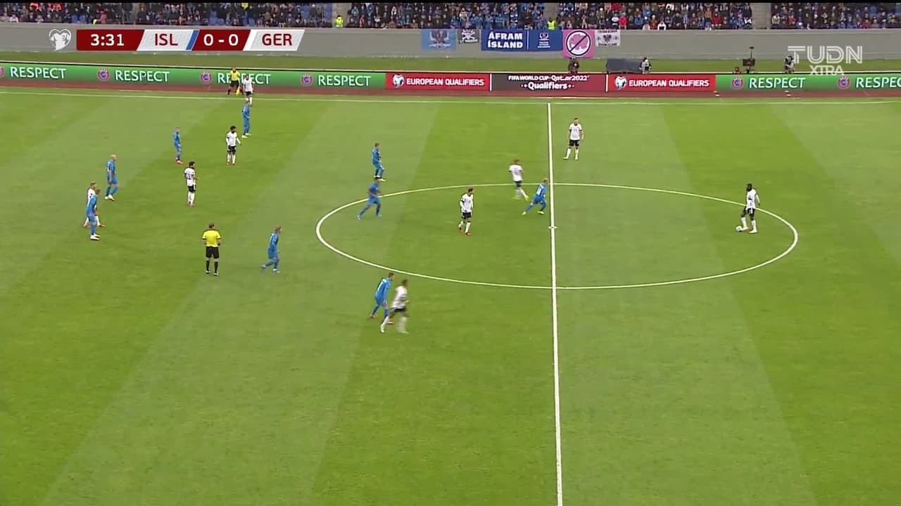 ¿Nuevo goleador? Gnabry hizo el 0-1 de Alemania en Islandia