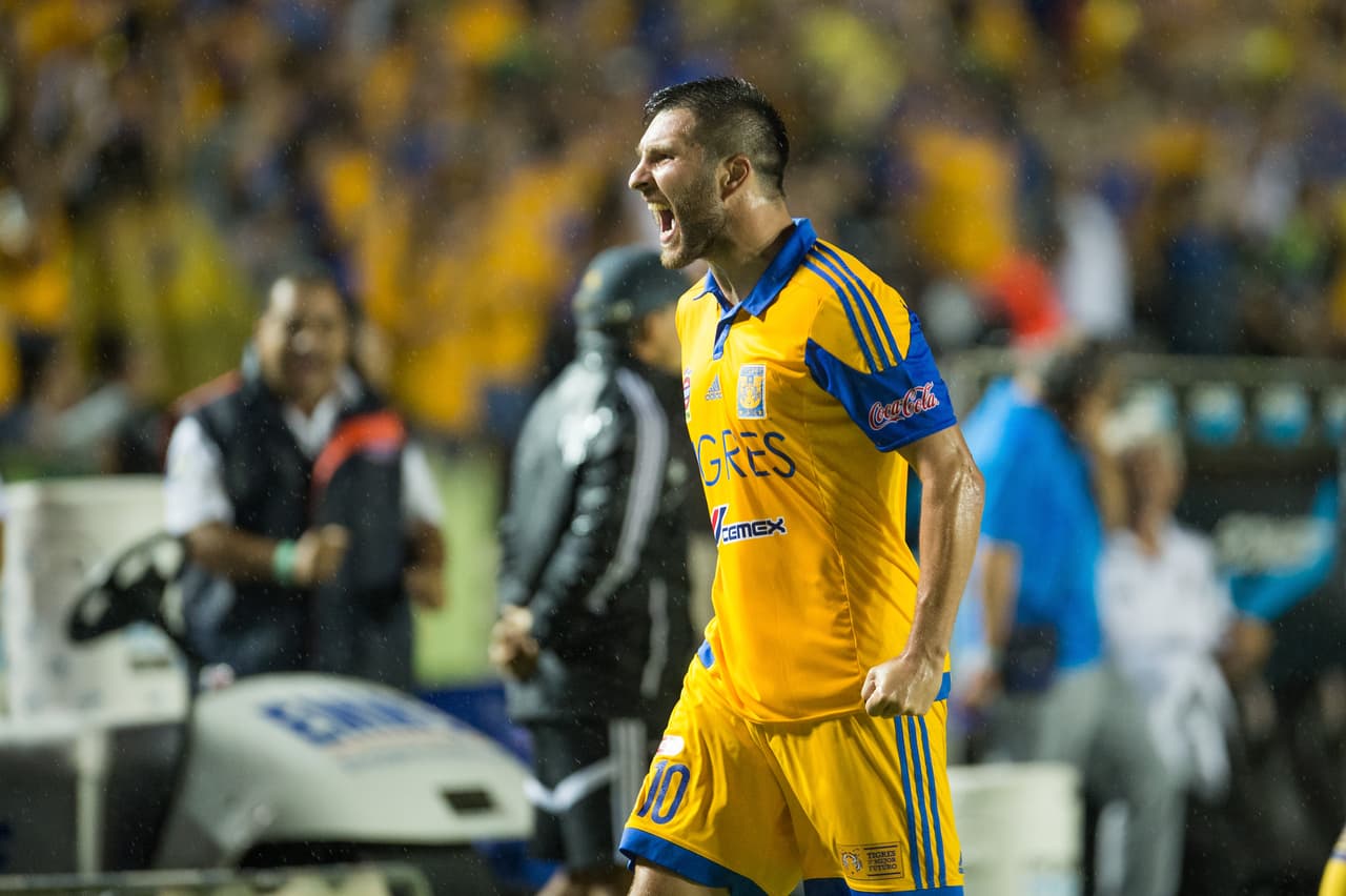 Francés André-Pierre Gignac lesionado tras el Clásico Regio