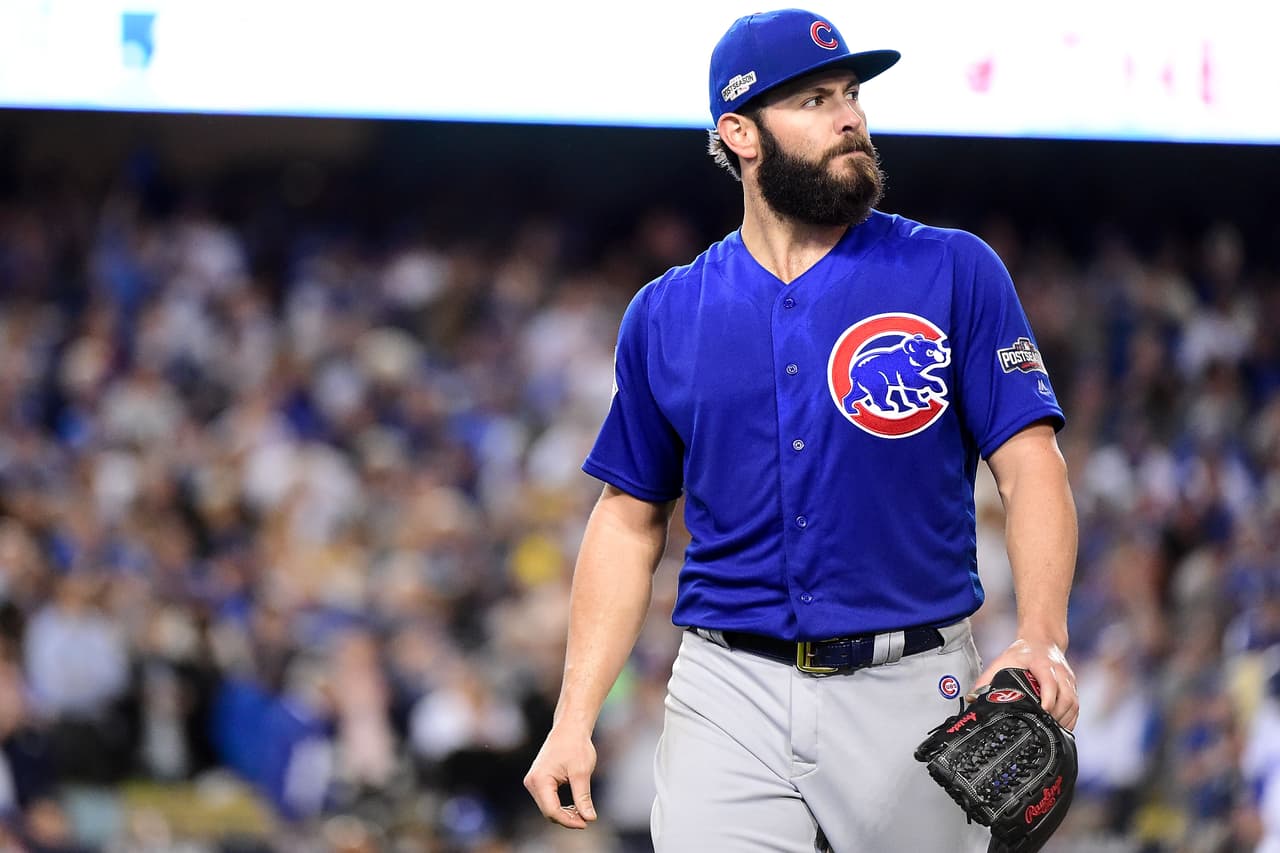 Jake Arrieta es un lanzador diestro de 30 años, que en 2016 tiene 18 ganados y 8 perdidos.