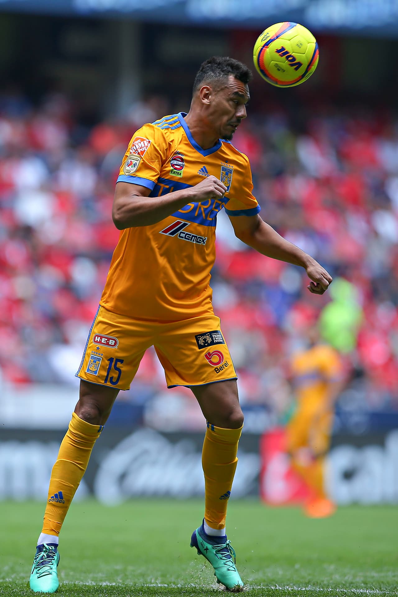 Sin embargo, de ahí en adelante las cosas comenzaron a complicarse y al parecer la lesión que tuvo en Alemania seguía dándole problemas.