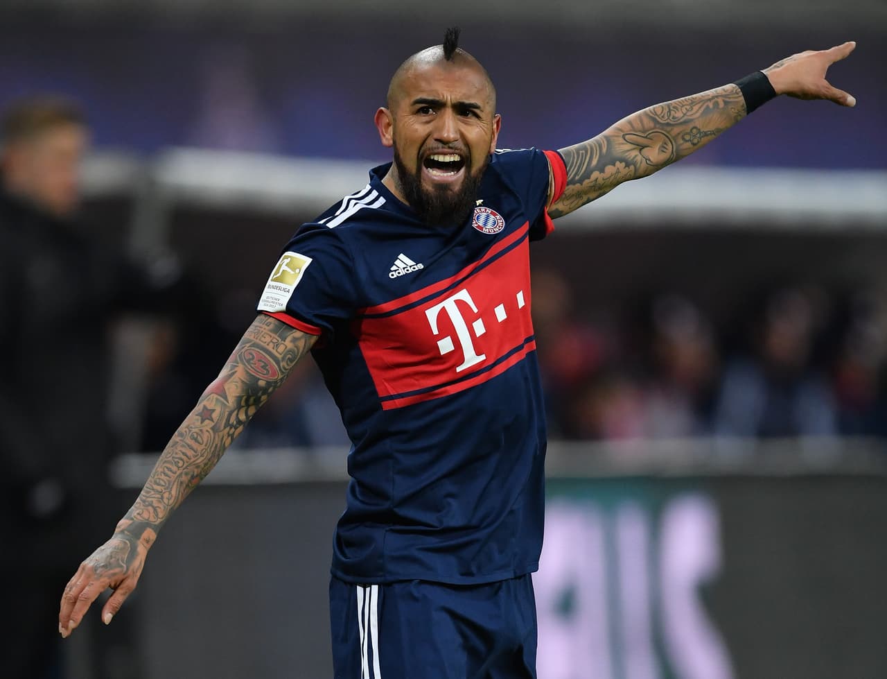 Una de las bombas del momento en el mercado europeo es la posibilidad de que Arturo Vidal salga del Bayern con destino al Napoli.