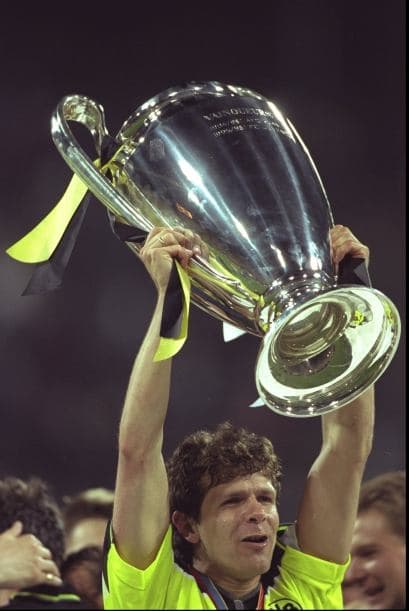 La Juventus repitió llegando a la Final en 1997, pero se encontró con un Borussia Dortmund más que fuerte, que se coronó al vencer por 3-1.