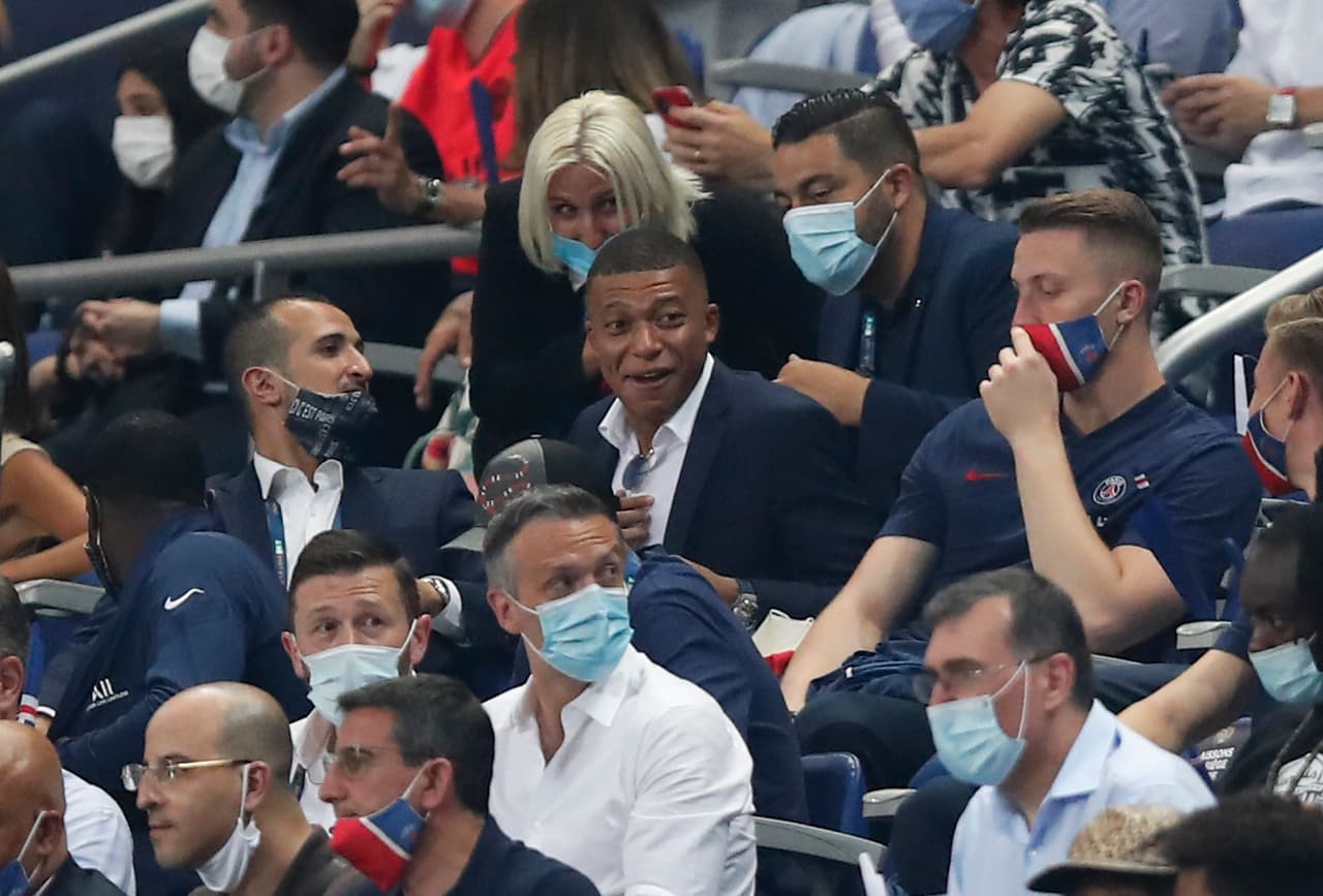 Kylian Mbappé disfrutó del encuentro desde las gradas.