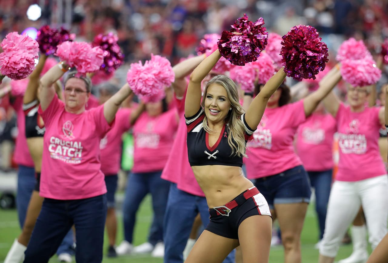Son hermosas, tienen energía y sus bailes le dan alegría al ambiente en los estadios de la NFL: sin duda, las porristas tienen un papel muy especial para el espectáculo del fútbol americano.