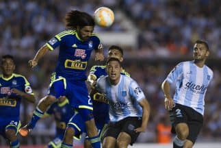 Lobatón marcó doblete en el triunfo de los peruanos.