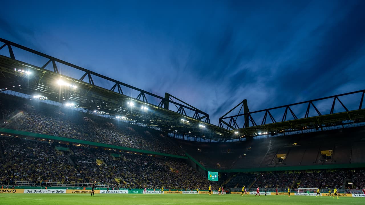 El estadio de Dortmund, donde es local el Borussia, es de máxima categoría de la UEFA y fue sede del Mundial de Alemania en 2006.