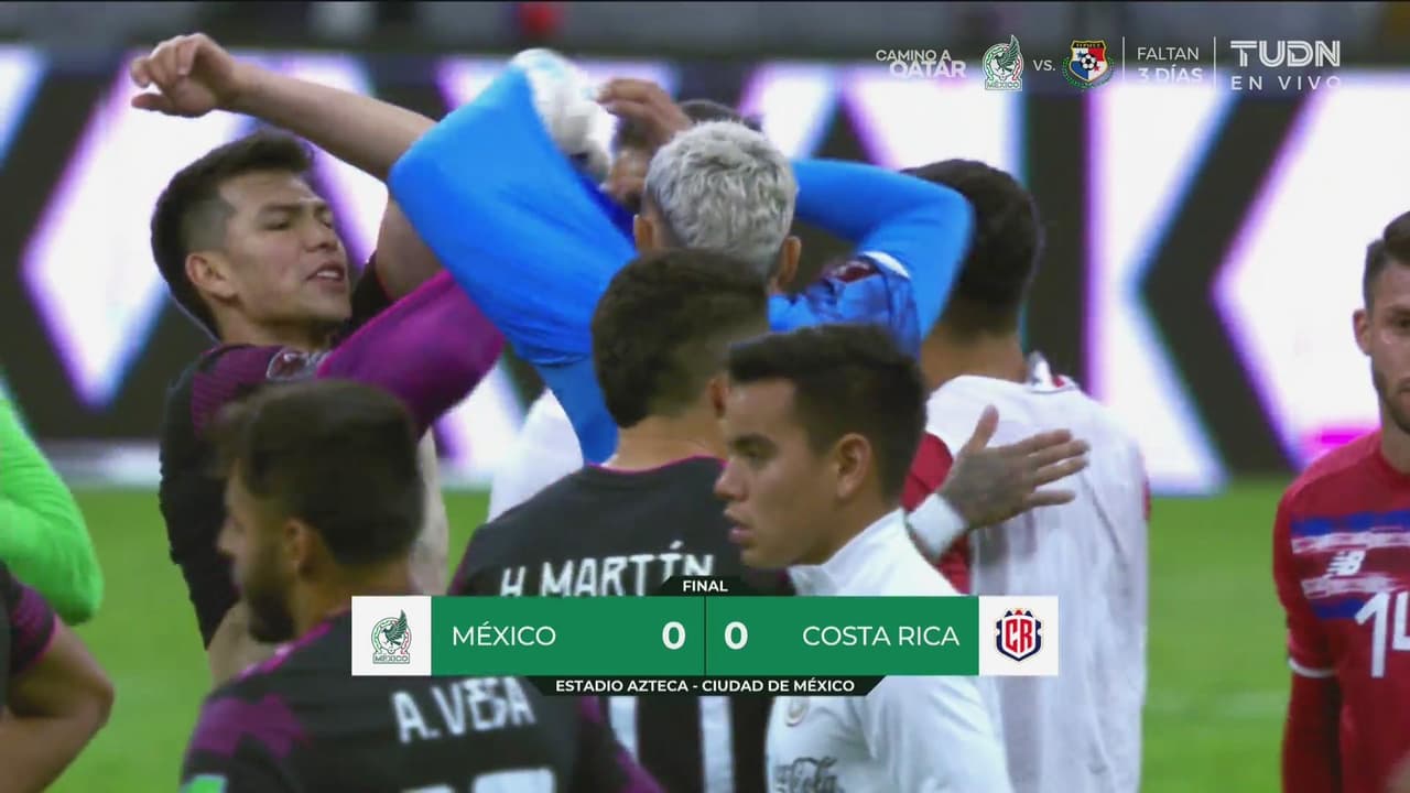 'Chucky' Lozano y Keylor Navas protagonizan intercambio de playeras