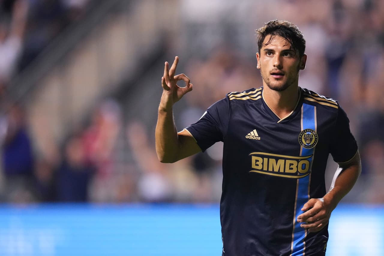 El gran jugador de la noche fue el argentino Julián Carranza, autor de tres goles para Philadelphia.
<br>