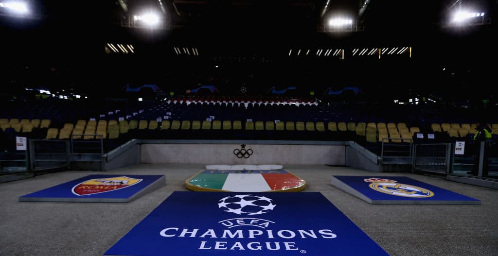 El estadio de mayor aforo en la Serie A estaba listo para homenajear a su hijo pródigo, todo estaba puesto para el festejo.