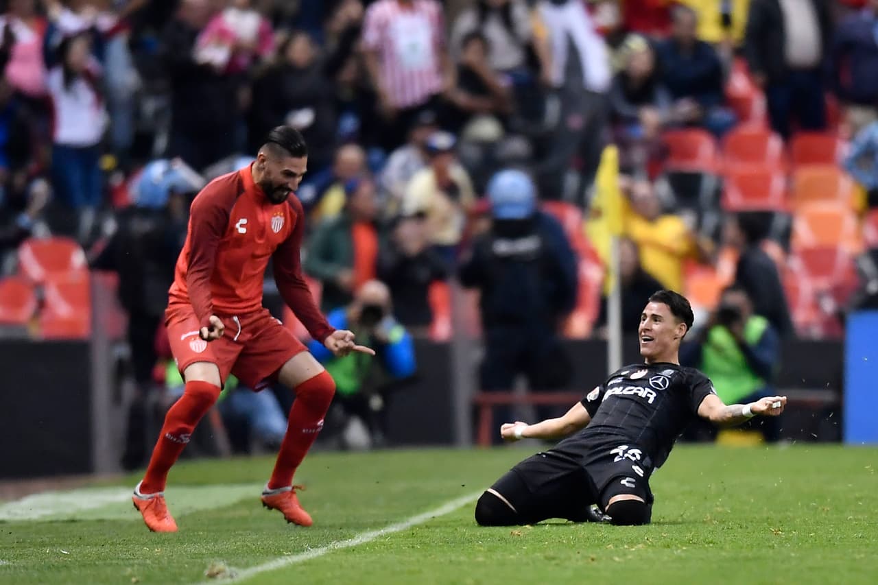Los Rayos del Necaxa lograron su cuarta victoria de la campaña y trepan al quinto puesto de la general al vencer 3-1 a domicilio a las Águilas del América en un partido que empezaron perdiendo.