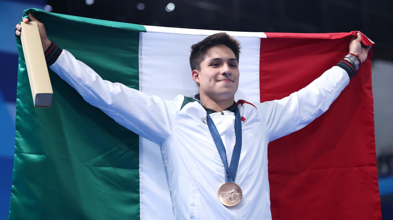 ¿Injusto? Osmar Olvera recibirá menor premio por sus dos medallas