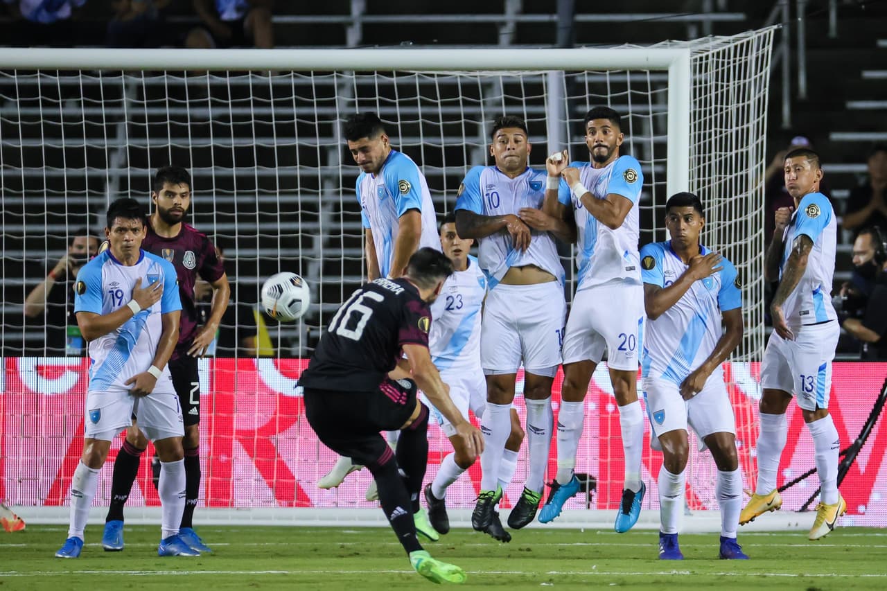 Tras su decepcionante debut ante Trinidad y Tobago, el Tricolor consiguió su primera victoria en la Copa Oro de la mano del 'Mellizo', quien hizo dos goles, y Orbelín Pineda, quien marcó el tercero.