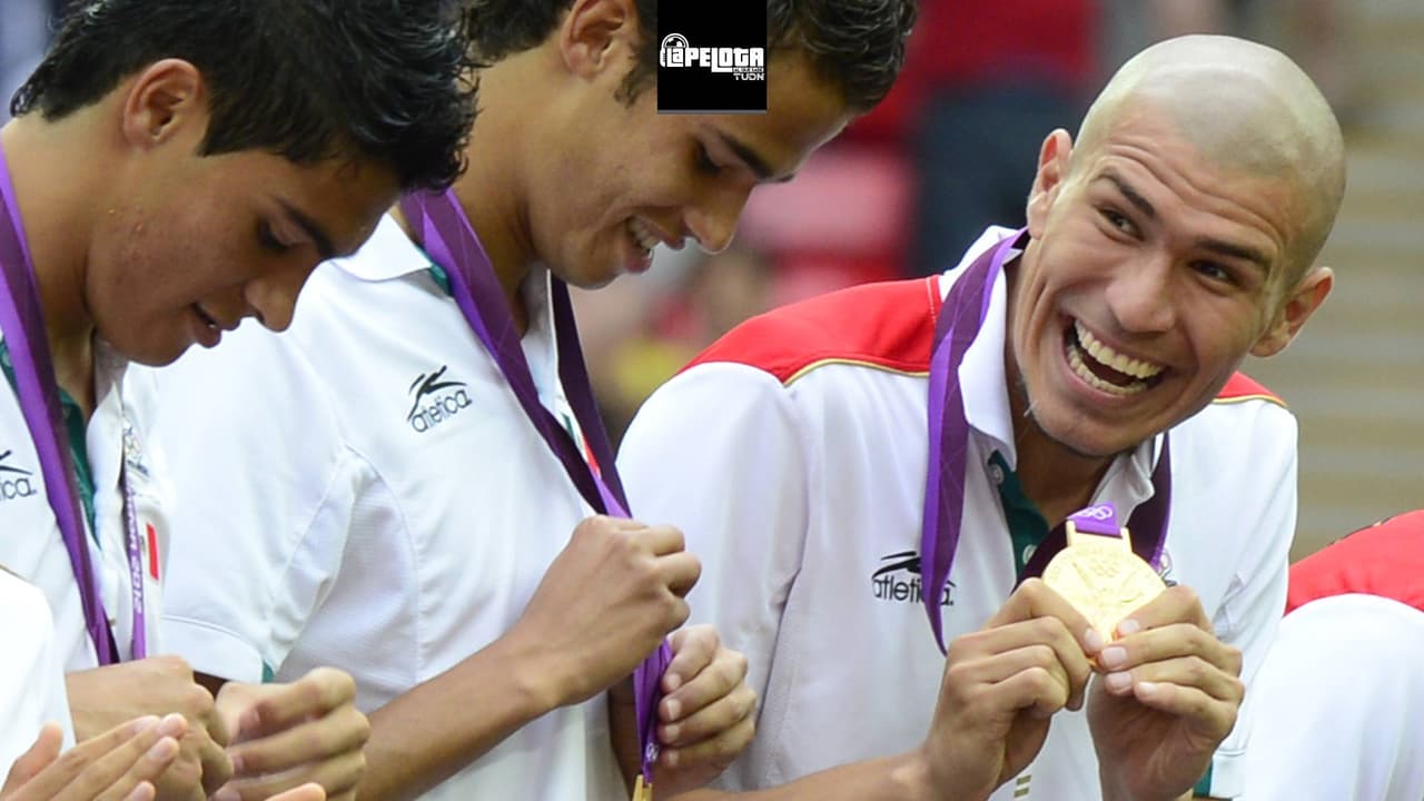 Jorge Enríquez con la medalla que ganó en los JJOO de Londres 2012.