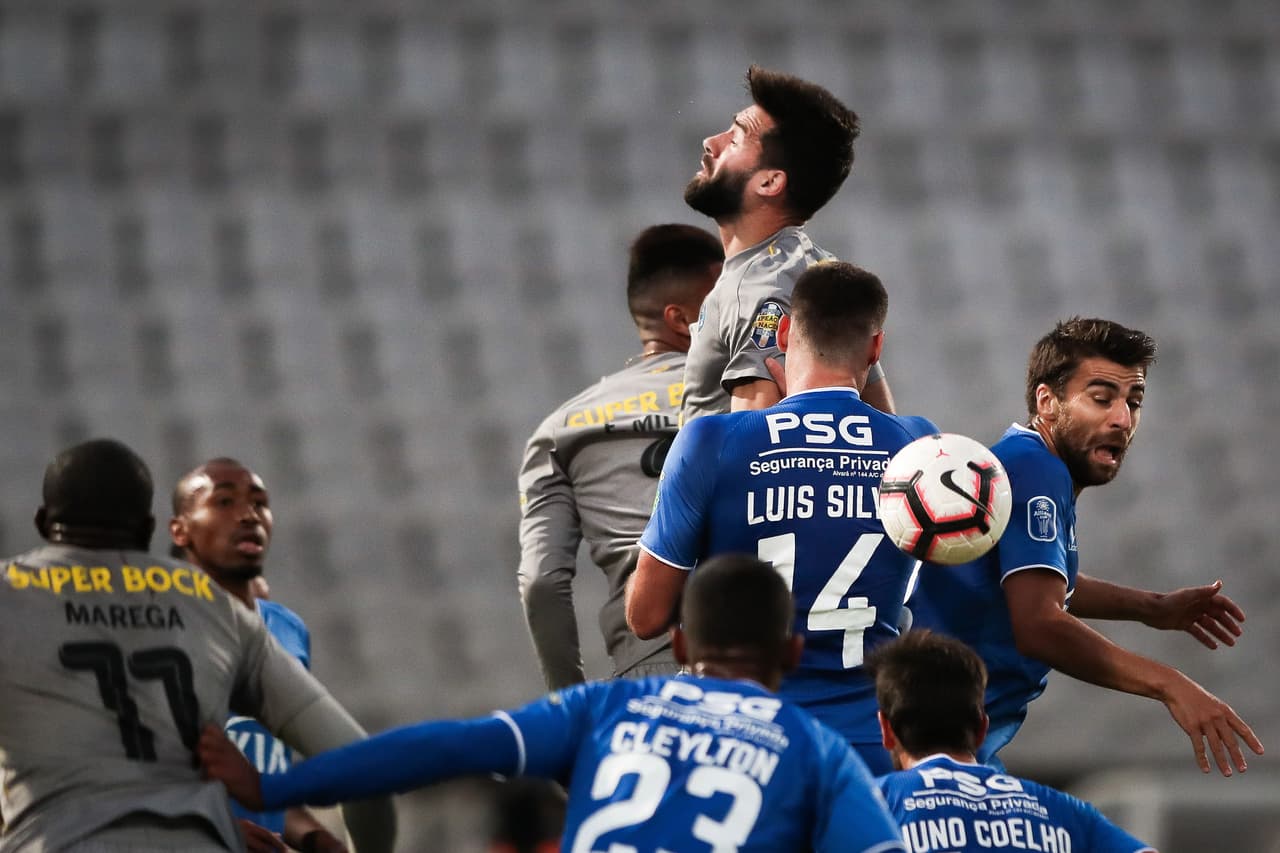 El Porto no la tuvo fácil, ya que estuvo en desventaja desde el minuto 4 gracias a un gol de Reinildo para Belenenses.
