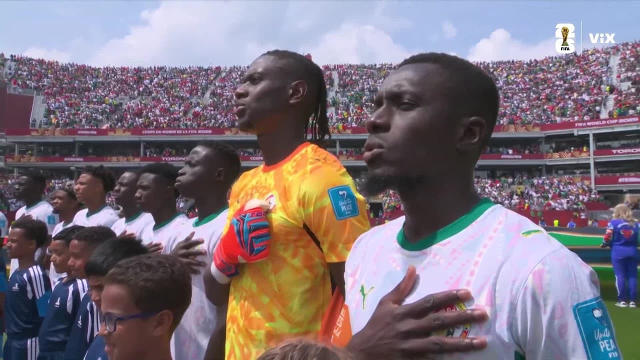 ¡Todo listo! Suenan los himnos de Senegal e Irak antes del duelo del Grupo I
